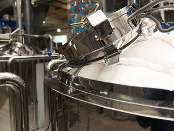 Joining hatch and mash kettle body